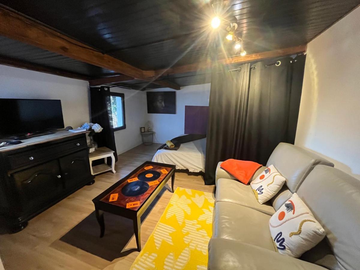 Le Clos De L'olivier Apartment *