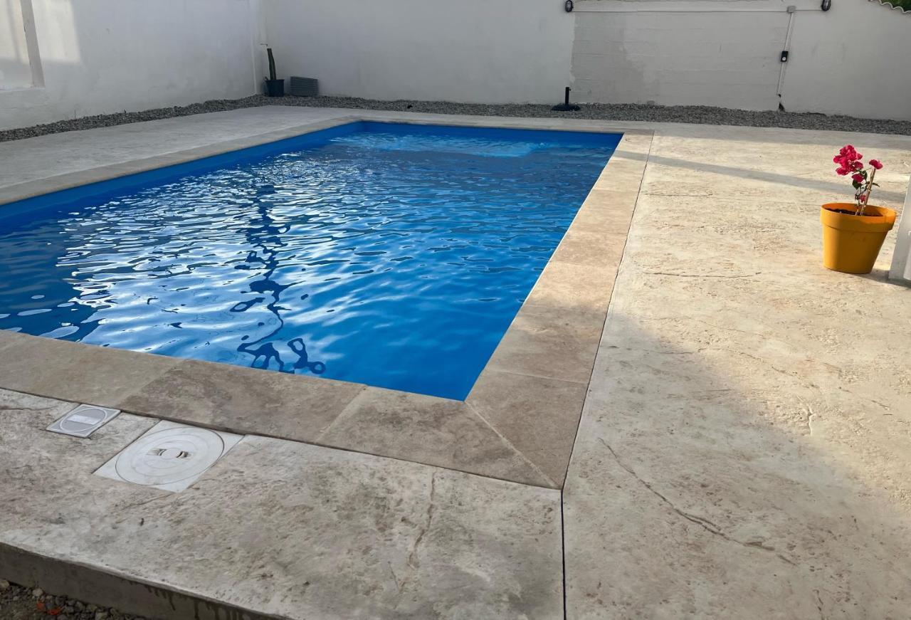 Le Clos De L'olivier Apartment *